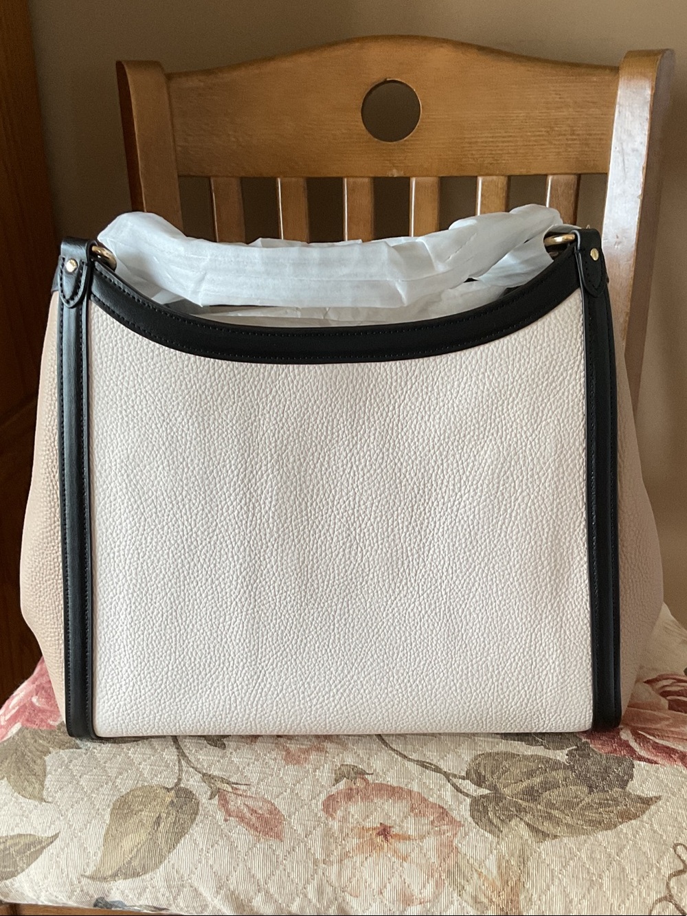 NEW Coach Kristy Two-Tone Pebbled Leather Shoulder Bag in Chalk and Black - Picture 3 of 7